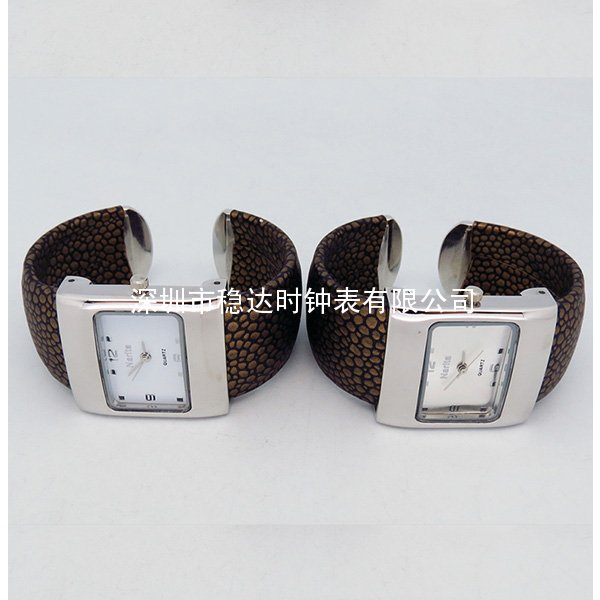 方形包皮手鐲表批發(fā)
