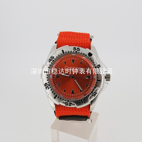 尼龍帶運(yùn)動手表