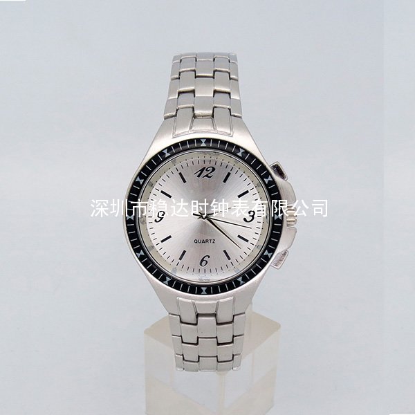 簡(jiǎn)約大方禮品手表工廠