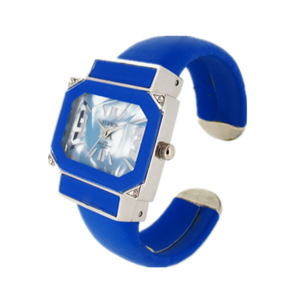 時尚百搭手鐲促銷手表廠家直銷【穩(wěn)達(dá)時鐘表】 時尚百搭手鐲促銷手表廠家直銷【穩(wěn)達(dá)時鐘表】