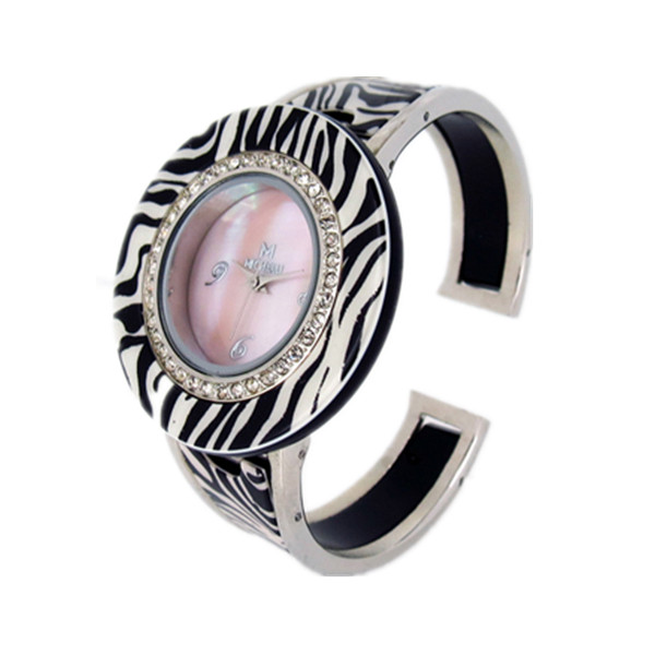 促銷禮品手表廠家供應(yīng)時(shí)尚豹紋款手鐲表定制【穩(wěn)達(dá)時(shí)鐘表】