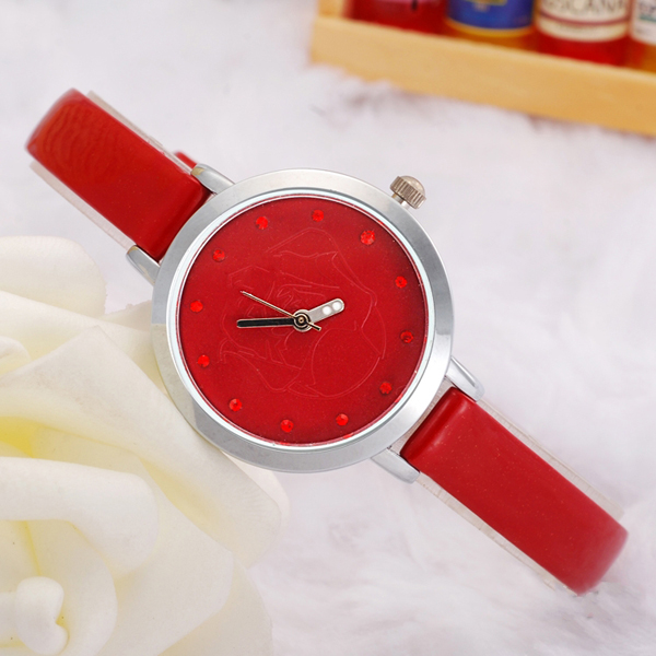 深圳手表批發(fā)廠家供應優(yōu)雅女士石英手表批發(fā)【穩(wěn)達時鐘表】