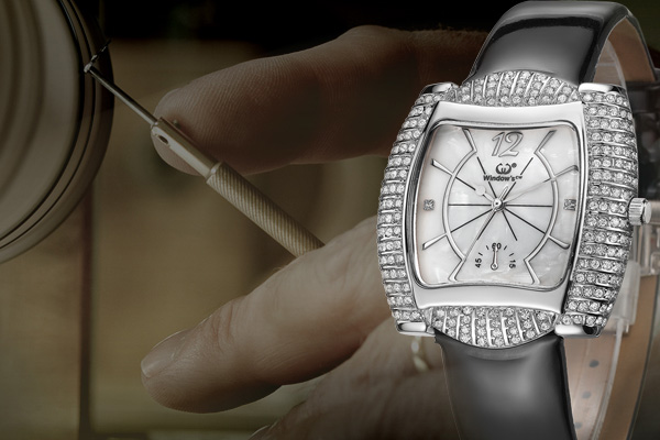 穩(wěn)達時手表定制廠家