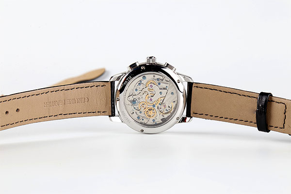 穩(wěn)達時機械手表廠家