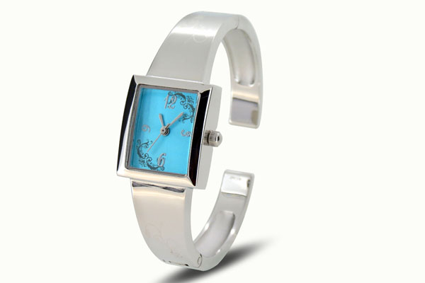 穩(wěn)達(dá)時手表代工廠家銀表