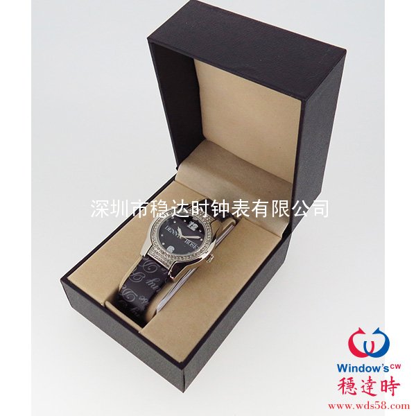 男女通用皮帶手表