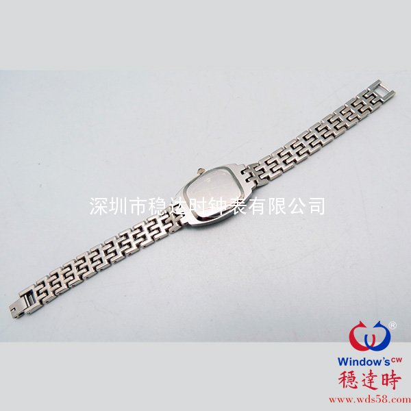 穩(wěn)達(dá)時(shí)鑲石手表定制工廠