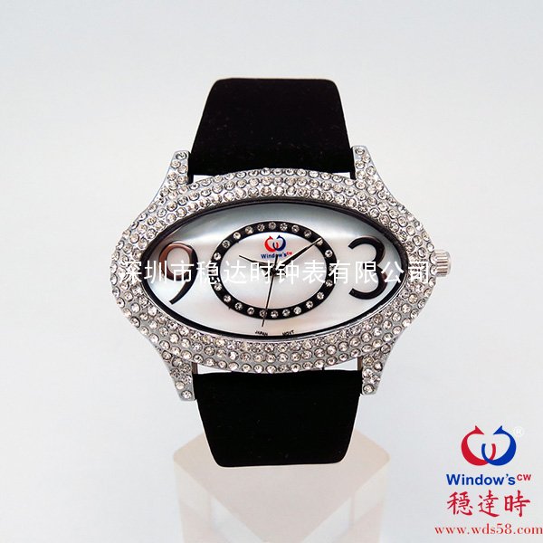 水晶石橢圓形時(shí)尚手表