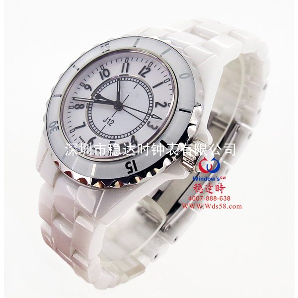 穩(wěn)達時時尚精致陶瓷女士手表