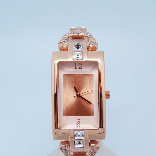 穩(wěn)達(dá)時(shí)時(shí)尚新款玫瑰金鑲鉆捷克石女式手表批發(fā)