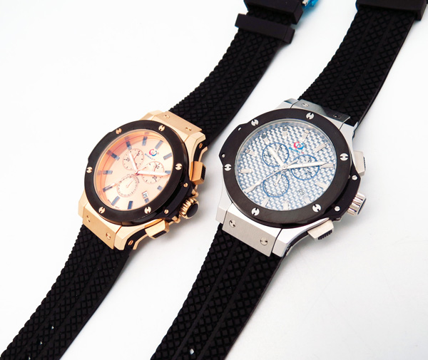 穩(wěn)達時時尚不銹鋼休閑娛樂表