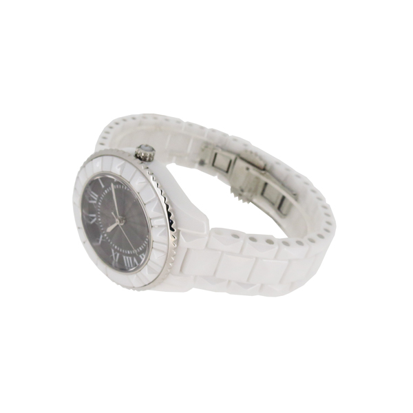 穩(wěn)達(dá)時(shí)時(shí)尚陶瓷手表定制工廠