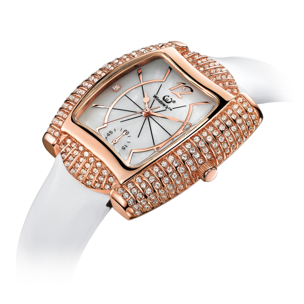 穩(wěn)達(dá)時(shí)男士鑲鉆石英皮帶手表定制