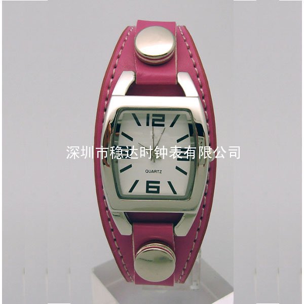 穩(wěn)達時自由換帶女士禮品手表定制廠家