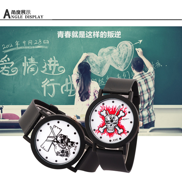 深圳手表批發(fā)廠家供應(yīng)骷髏頭個(gè)性學(xué)生手表批發(fā)【穩(wěn)達(dá)時(shí)鐘表】