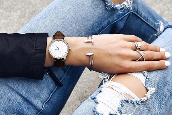 精制態(tài)度，手表定制服務(wù)為您守候