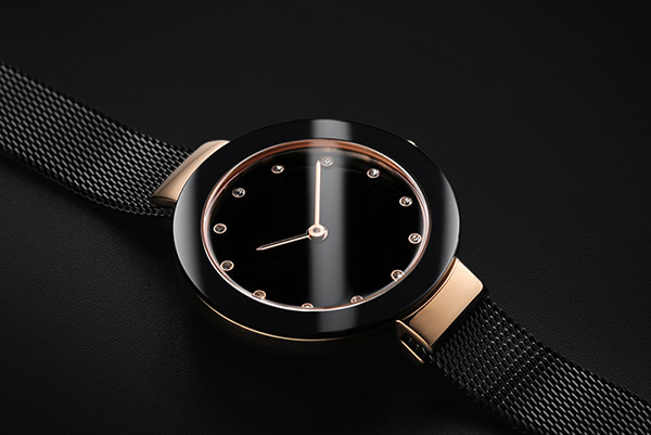 簡約就不代表這腕表不霸氣！