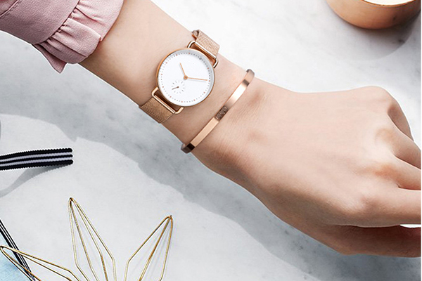 高端時(shí)尚潮流款式 穩(wěn)達(dá)時(shí)廠家直銷