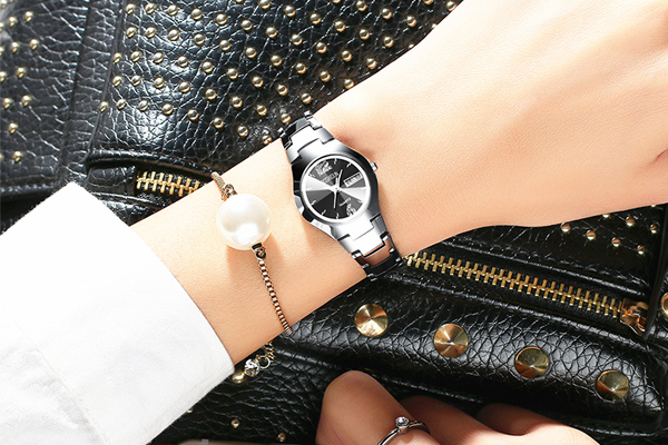 簡(jiǎn)約精巧鎢鋼女士個(gè)性手表 &mdash;&mdash;穩(wěn)達(dá)時(shí)