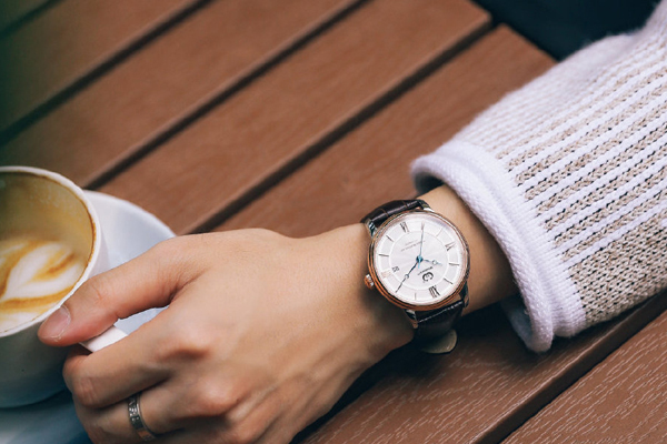 穩(wěn)達時手表廠家直銷優(yōu)質男女士防水手表