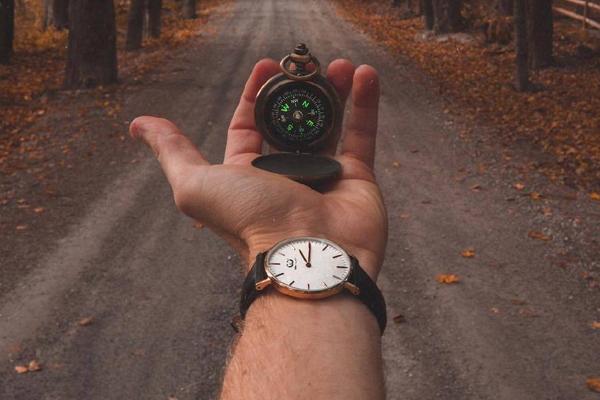 穩(wěn)達時多色潮流禮品手表