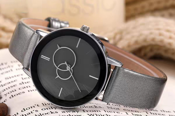 簡約美學(xué) 是生活的智慧 穩(wěn)達(dá)時手表貼牌支持簡約設(shè)計(jì)