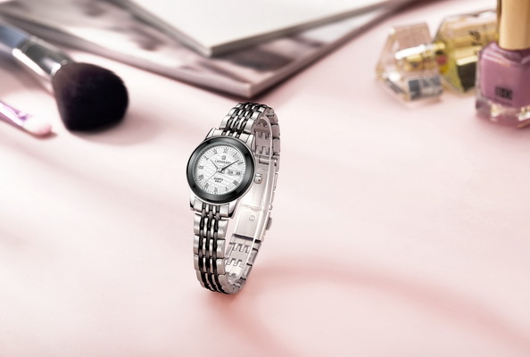 時(shí)尚女品牌石英表批發(fā)定制