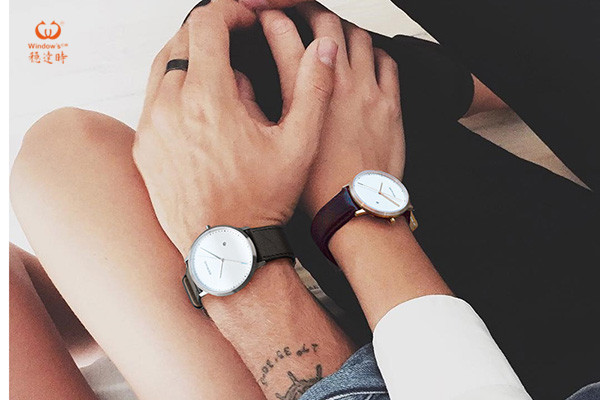 皮帶情侶石英防水腕表 穩(wěn)達時生產(chǎn)廠家直銷