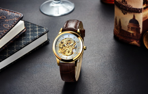 復(fù)古羅馬全自動(dòng)機(jī)械手表 舉報(bào)