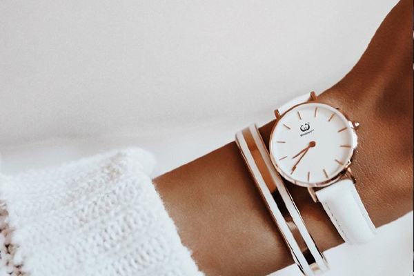 真皮手表定制 穩(wěn)達時廠家貨源供應(yīng)