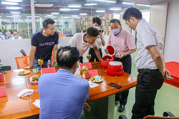 穩(wěn)達(dá)時(shí)手表廠鼓表亮相