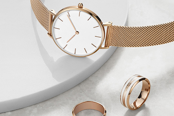 簡約時尚女士大表盤手表定做