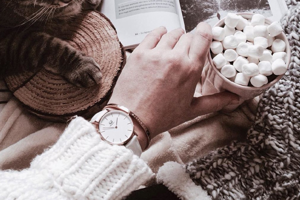 時尚女士皮帶手表品質貨源供應