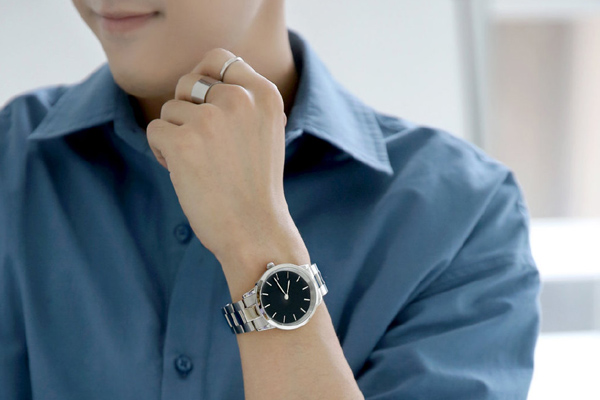 時(shí)尚簡約款式貨源供應(yīng)-穩(wěn)達(dá)時(shí)工廠生產(chǎn)