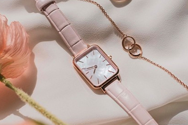 方殼手表生產(chǎn)供應(yīng) 就在深圳手表廠家