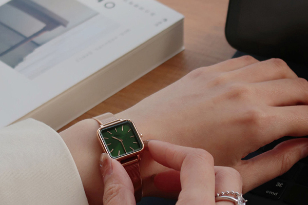 時尚手表生產(chǎn)就在穩(wěn)達時工廠