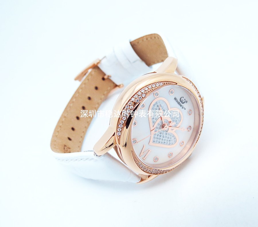 穩(wěn)達(dá)時(shí)女式時(shí)尚石英皮帶防水手表定制