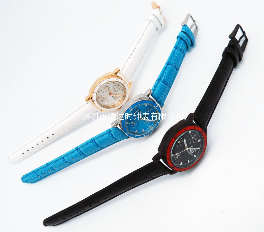 穩(wěn)達時新款女式多功能石英皮帶防水手表批發(fā)